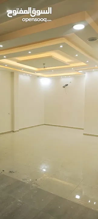 أسكانات الأساس - شقة ارضي فاخرة بتشطيبات مميزة للبيع - 155م - الزرقاء - ضاحية المدينة