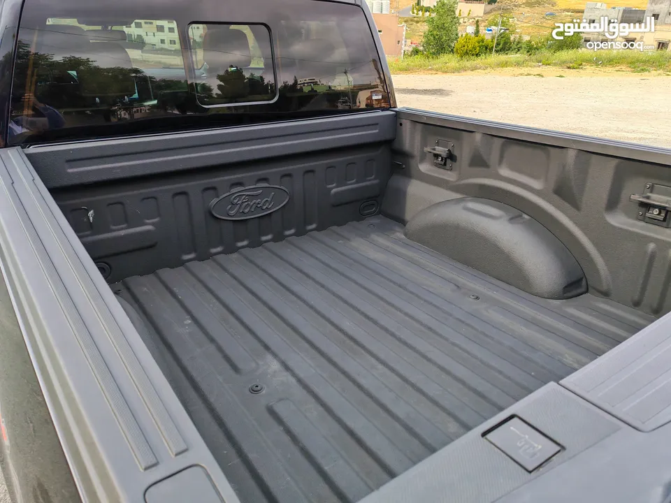 Ford F-150 2021 Lariat ( Gasoline )   powerboost 4x4 فورد f150 موديل 2021 بحالة ممتازة