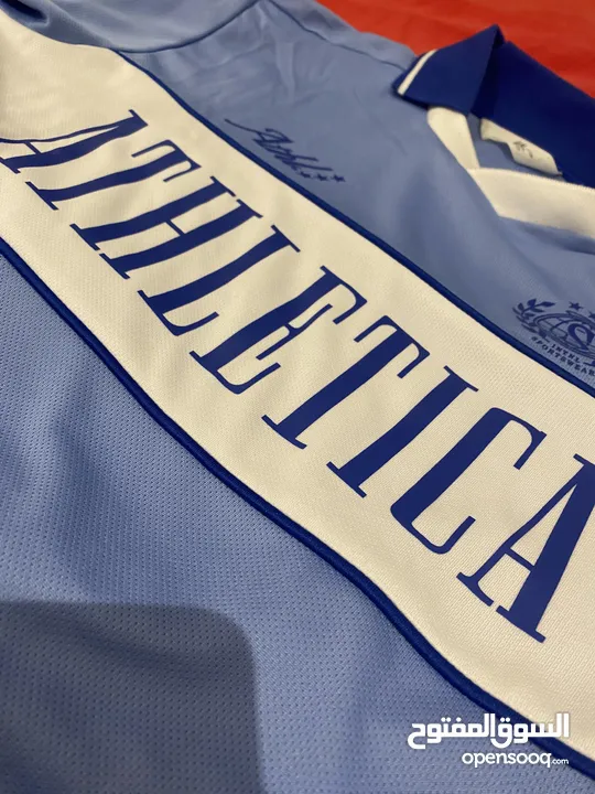 Athletica shirt number 10