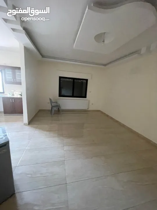 خلدا ـ شقه فارغه فاخره جدا  للايجار  سوبر ديلوكس ـ 3نوم ـ 4حمام ـ 3ماستر ـ باجره 6200 دينار