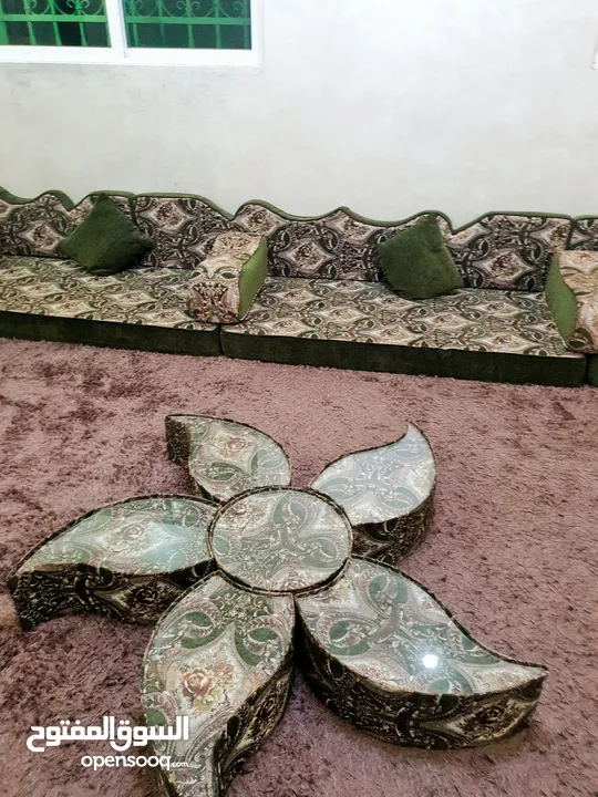 فراش عربي إسفنج مضغوط  شبه جديد إستعمال 4 شهور فقط
