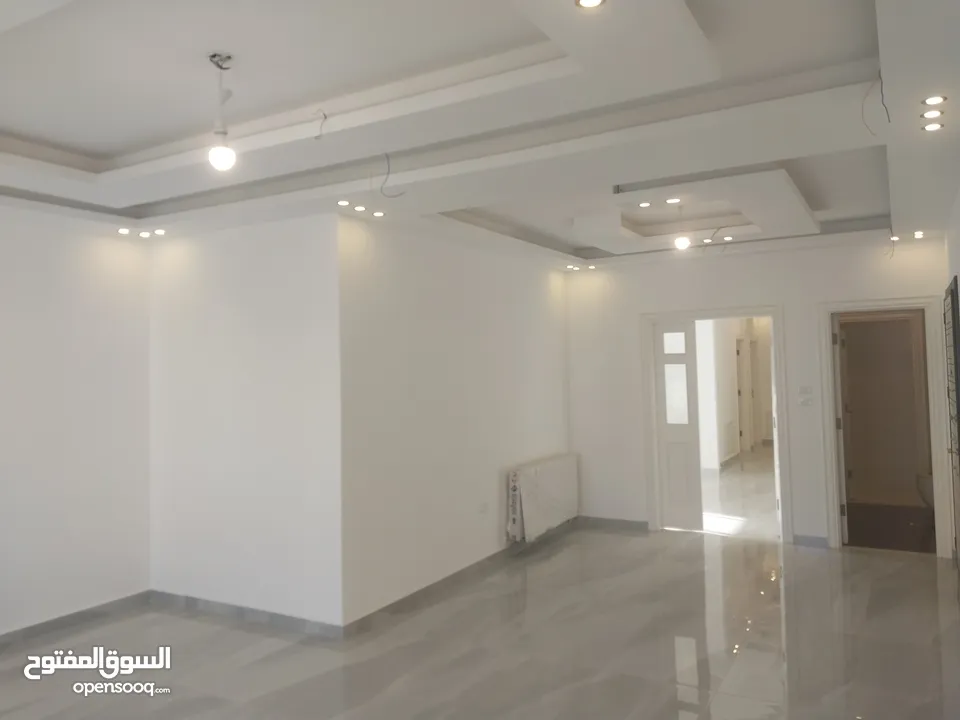 شقه جديده فخمه للايجار