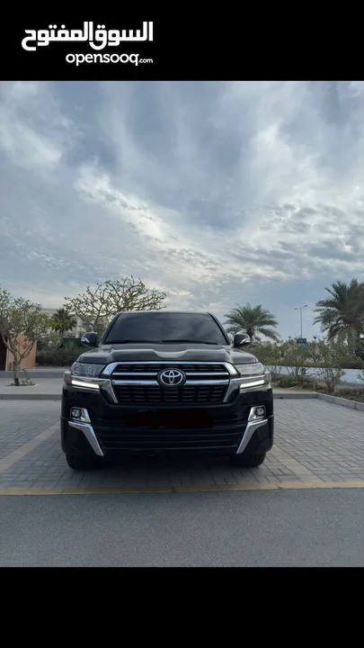 للبيع لاندكروزر gxr grand touring 2021