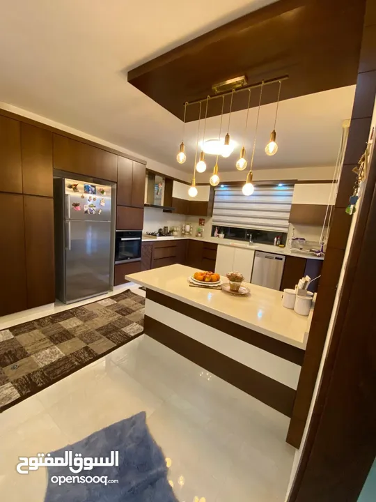 ثلاث غرف نوم مفروشة للإيجار بدون رسوم معاينة