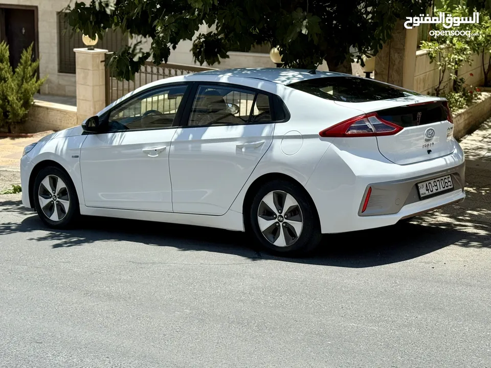 هيونداي ايونيك 2018 فل وفحص ماشيه 90 الف كاش واقساط بدفعه 2000 دينار