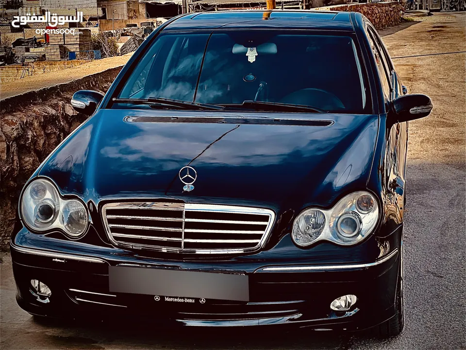 سيارة للبيع