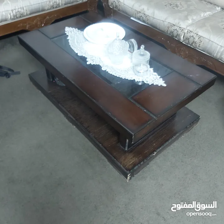 طاولة وسط ثقيله للبيع