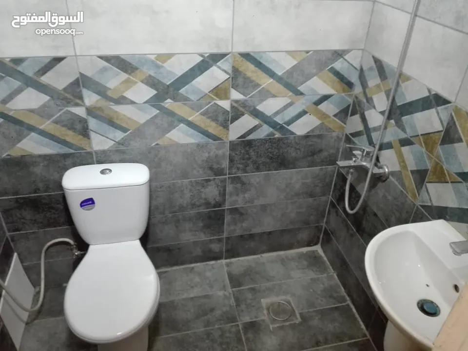 شاليه للايجار منطقه مطله جبل الروضه مطل ع البحر الميت وجبال فلسطين مسبح مغطى من اشعه الشمس