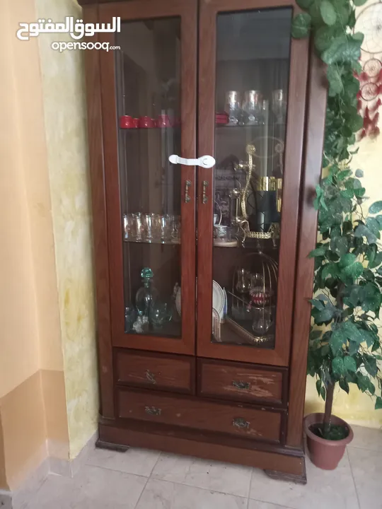 قطع اثاث مميزة بسعر البلاش البيع فوري
