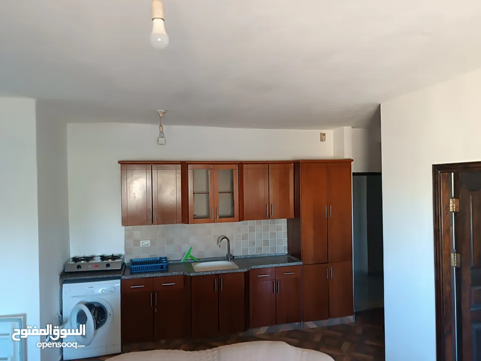 استديو مفروش للايجار في البيرة البالوع خلف سوبر ماركت المحسيري بشارعين