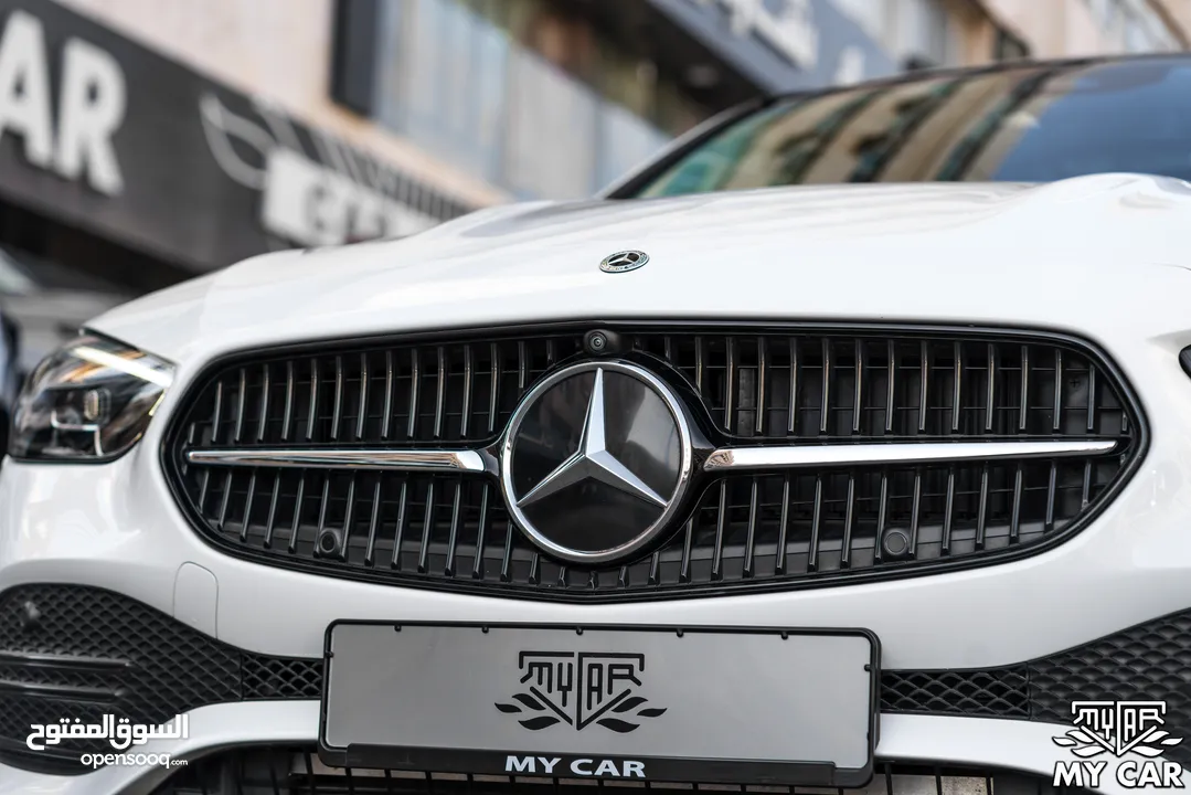 2022 Mercedes C200 – Night Package