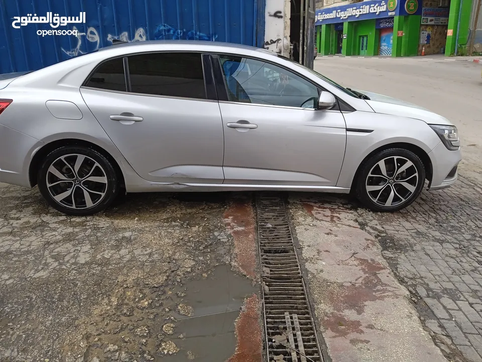 رينو ميجان