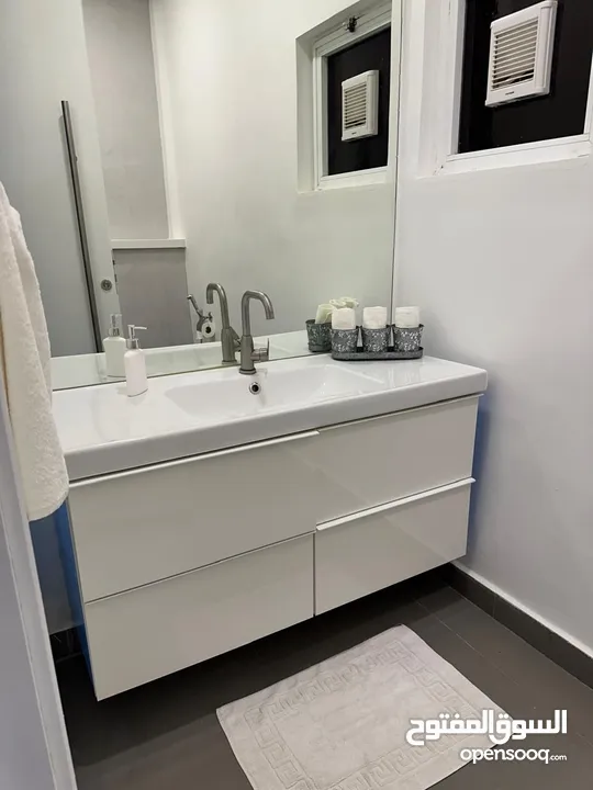 شقة مفروشة للإيجار  ( Property 42002 )-175064011