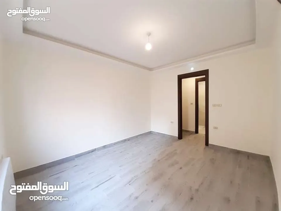 .خلدا قرب مسجد الهمشري شقه مع روف 300م كامل المساحه
