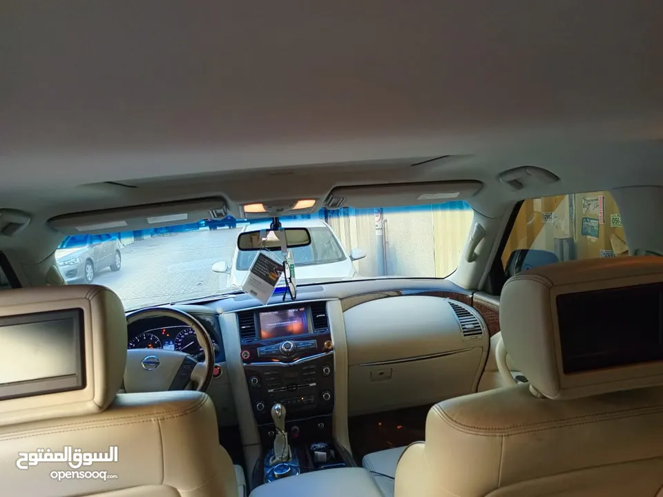 NISSAN PATROL PLATINUM 2014 ORIGINAL CONDITION PERSONAL CAR GCC SPECS