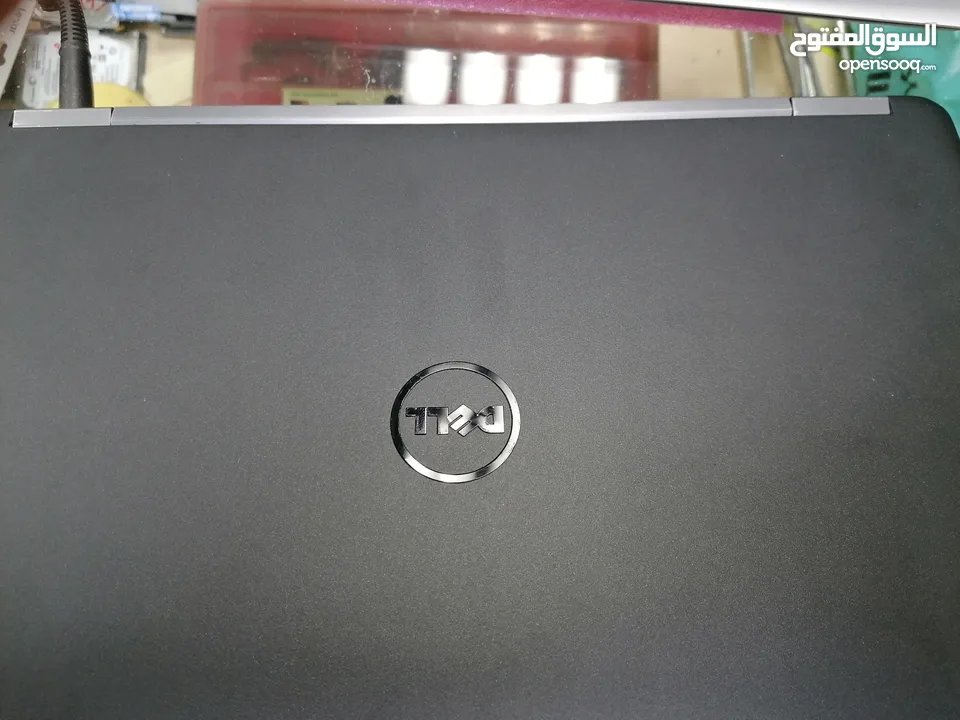 Laptop  Dell