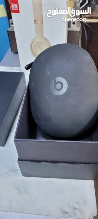 beats solo 3 wireless بحالة الوكاله تماما