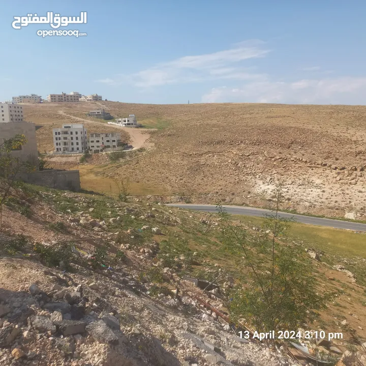 أرض مميزة للبيع في طبربور عين أرباط بجانب مسجد القناديل ترخيص جاهز وجميع الخدمات موجودة مثل صرف صحي