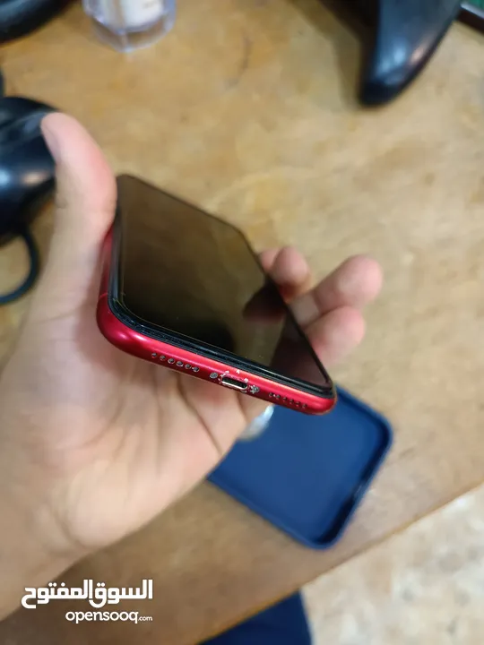 جهاز ايفون XR نموذج M بطارية 85