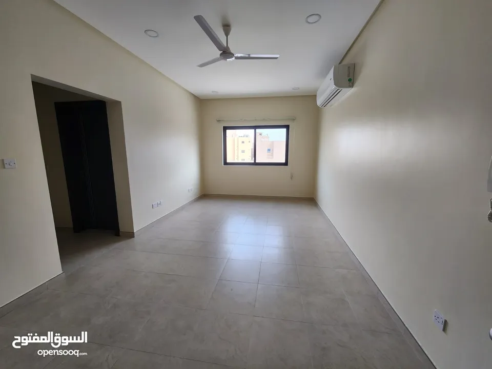 2 BR-Near tubli walk - clean - AC + drapes 2 غرفة نوم - بالقرب من ممشى توبلي - نظيف - مكيفات + ستائر