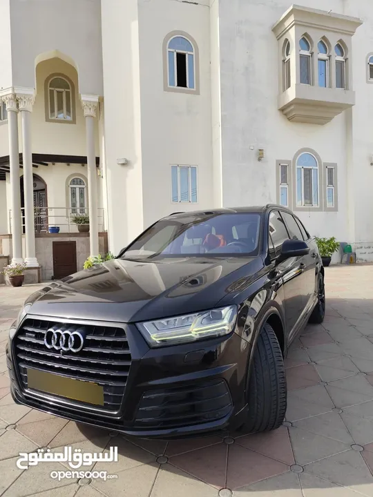 "Well maintained audi Q7 for sale - Like new!"