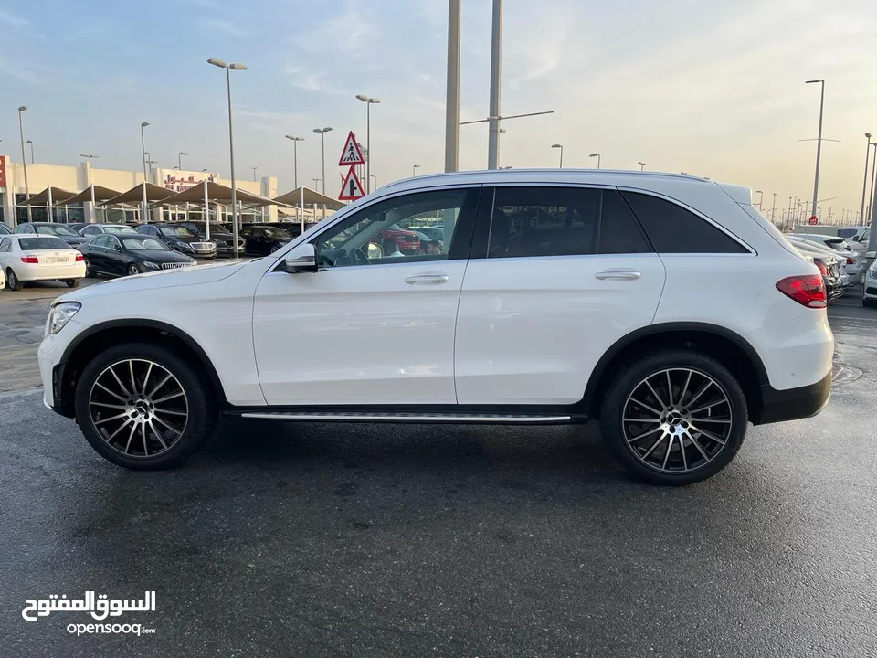 Mercedes GLC 300 _American_2022_Excellent Condition _Full option