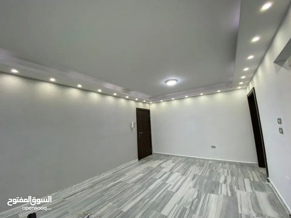 شقة فارغة للبيع في تلاع العلي ref  : 14342