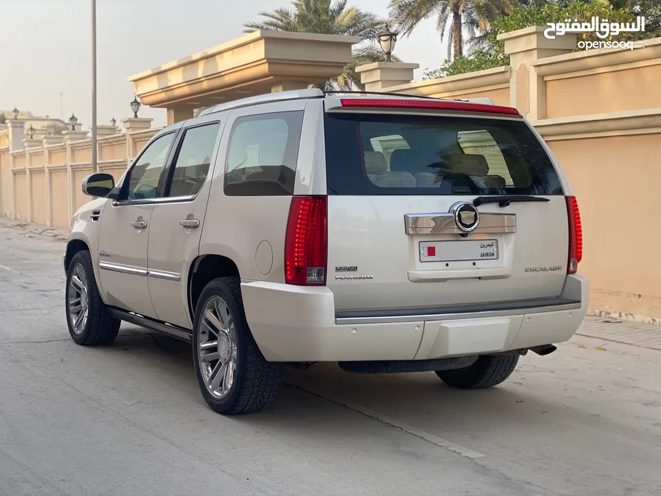 Cadillac escalade 2012