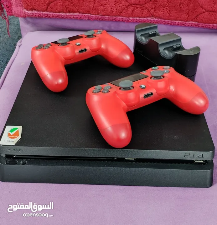 Xbox Series S و PS4 Slim للبيع بحالة ممتازة