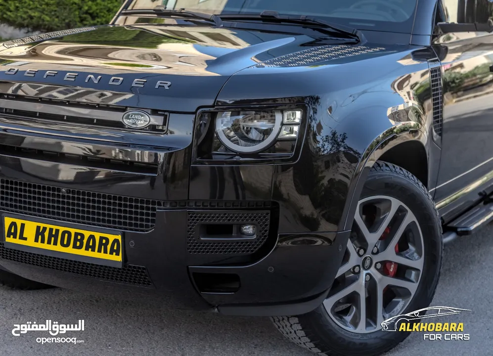 Land Rover Defender 2023 Plug in hybrid Black Package   عداد صفر  Zero Mileage