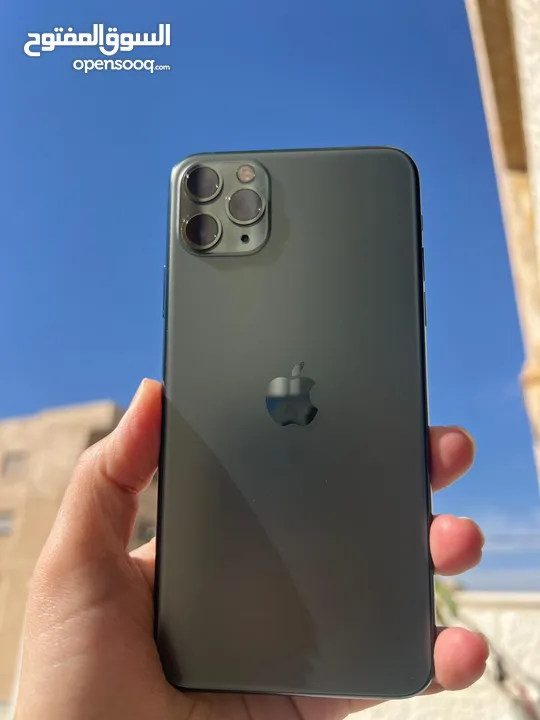 ايفون 11 برو ماكس 512 جيجا بحال الوكاله iphone 11 pro max 512 Gb like new