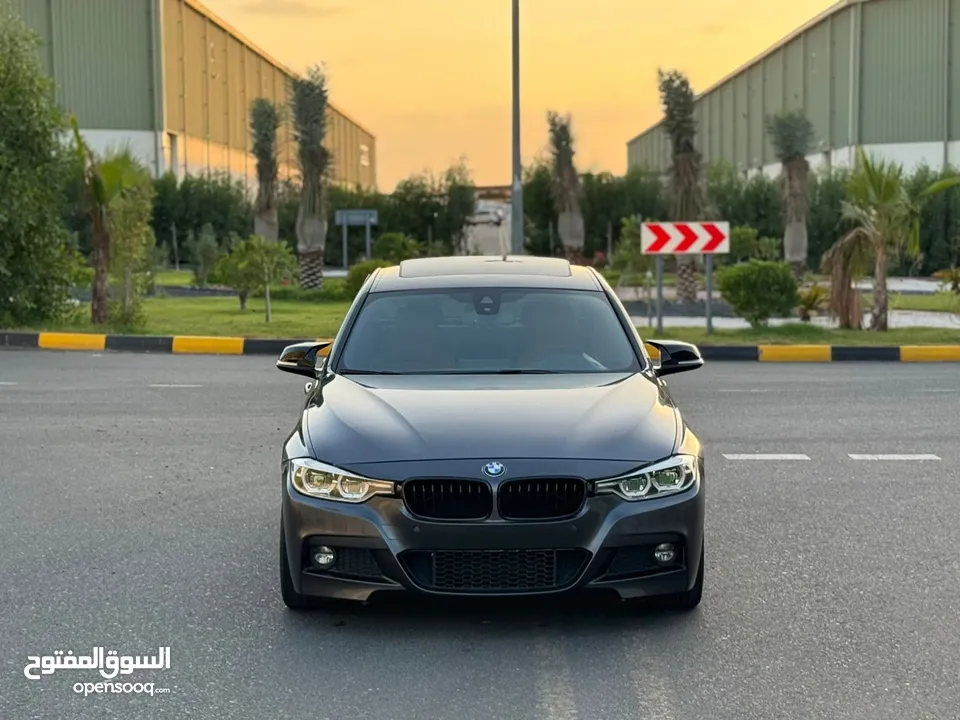 BMW  330 i 2018