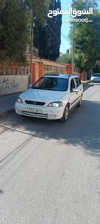 أوبل أسترا إستيشن