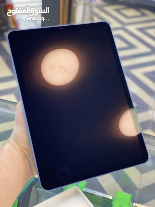 Ipad Air5 used for sale ///// ايباد اير5 مستعمل مع كرتونه واغراض وكالة ومكفول