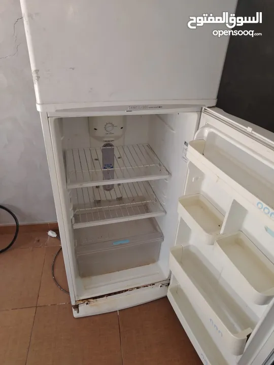 ثلاجة LG مستعمل نظيف