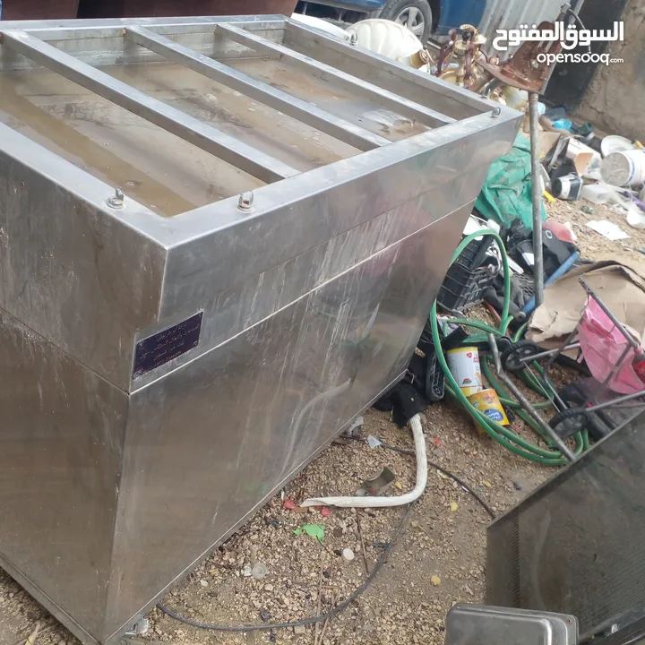ستاند سلطات بدون جاطات وكالة  بسعر مغري