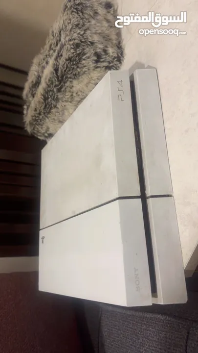 للبيع: جهاز PlayStation 4 – إصدار Glacier White – بحالة ممتازة
