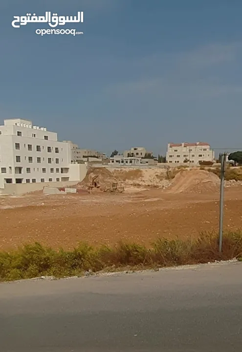 قطعة أرض مميزة للبيع في رجم عميش