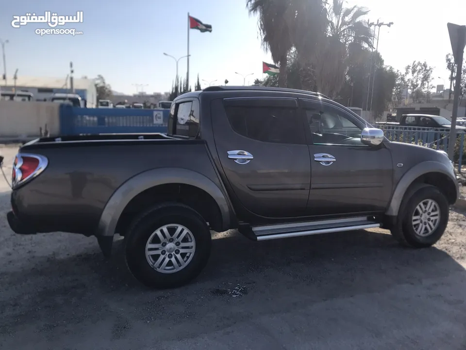 موديل 2015  L200 سبرتيرو مميزة 4 جيد نظيف