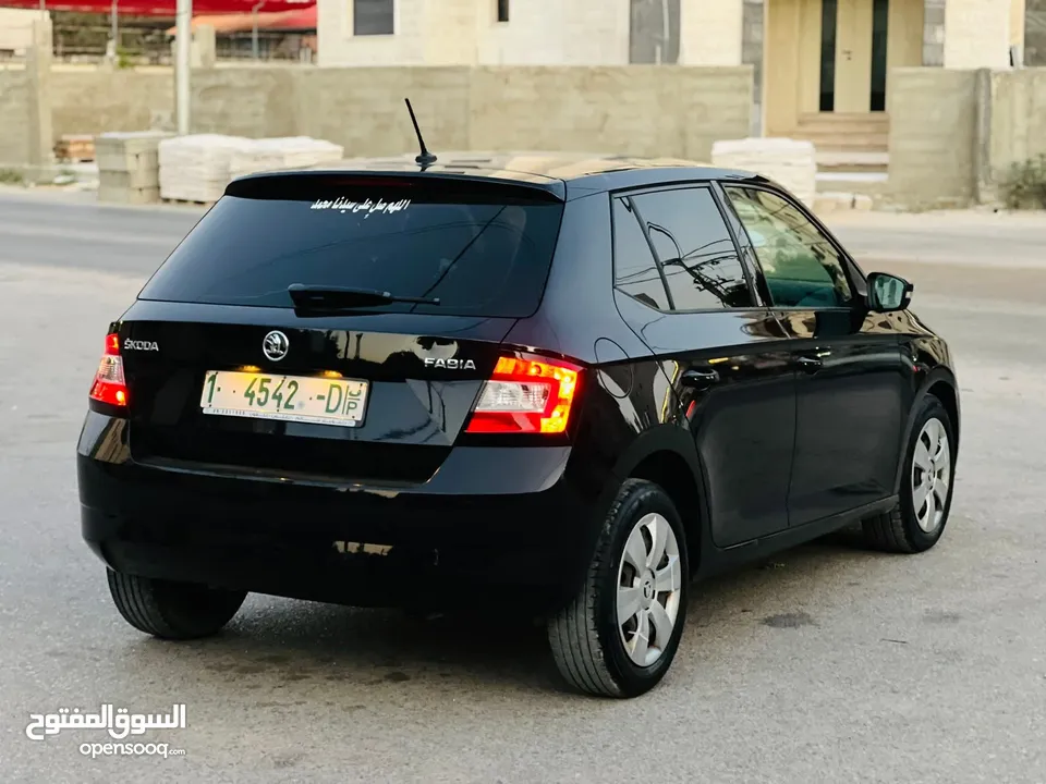 سكودا فابيا موديل 2017_ماتور 1200تربوا-اصل برايفت السيارة صلاة النبي نظيفة وسعر مميز ،،،،مميز