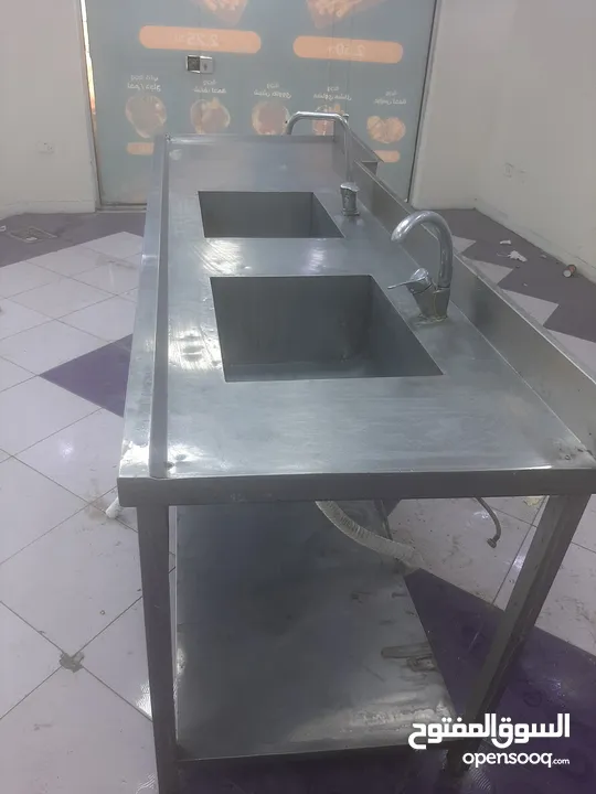 مجلى ستانليس ستيل حوضين تفصيل طول 3 متر وعرض متر وارتفاع متر مع رف ستانلس سفلي وارجل تطويل وتقصير