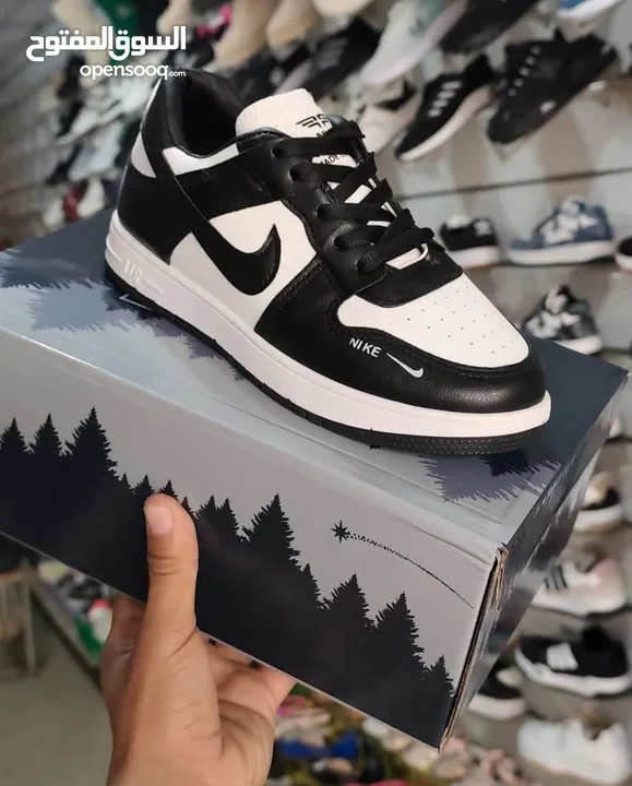 حذاء نايكي اسود بابيض جديد