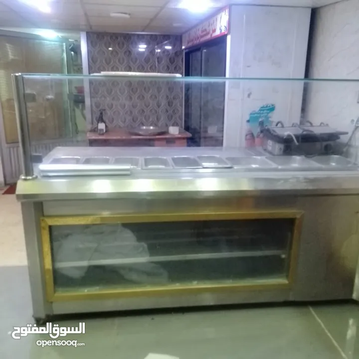 عملات معدنية وعدة مطعم كاملة للبيع السعر 3.500 دينار
