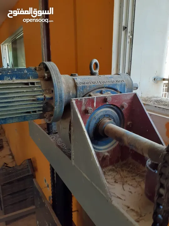 نشتري جميع انواع الخردة والحديد والألمنيوم والموتورات والنحاس والمكيفات والتنكات والبطاريات والكمبيو