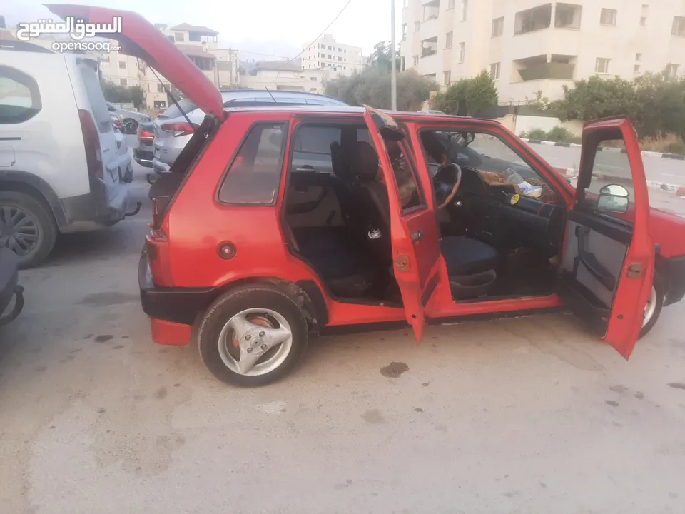 فيات اونو 1992