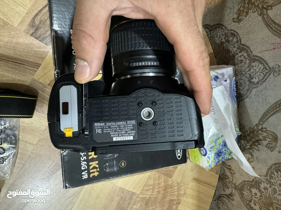كاميرا نيكون D5300 شترها 10 الف فقط ونظافتها واضحة بالصور + رام 32 Gb جديد