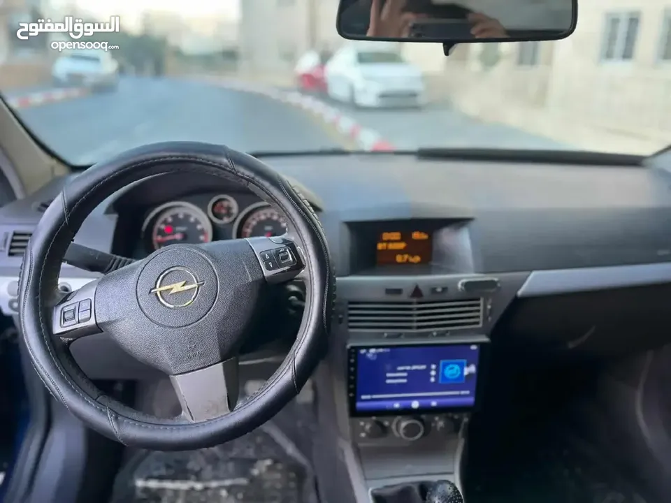 اوبل استرا قير عادي من اجمل السيارات من نوع اوبل