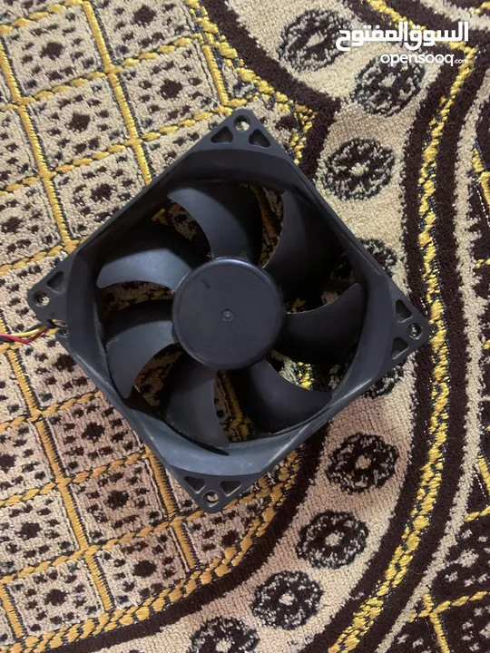مروحة كمبيوتر و.   pc pin 3 و dvd