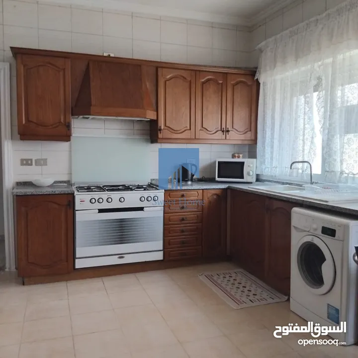 شقة فاخرة للبيع في دير غبار  قرب دوار الهاشميين طابق اول 200م تشطيب سوبر ديلوكس بسعر مغري