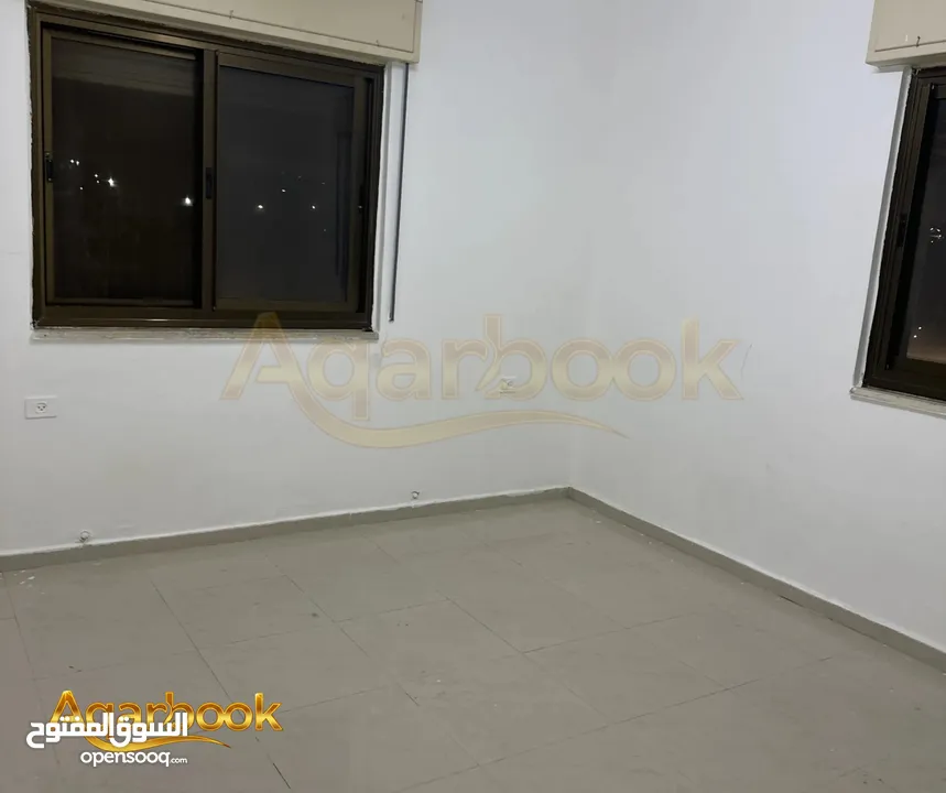 شقة غير مفروشة للايجار بمنطقة ام الشرايط